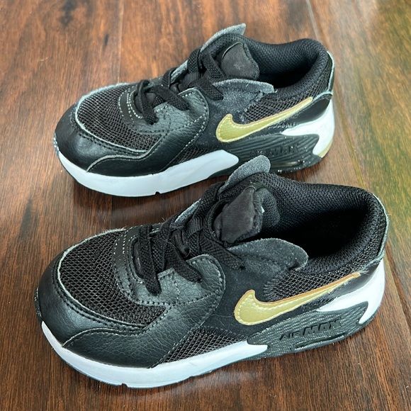 Nike Airmax toddler sneakers - Picture 1 of 8